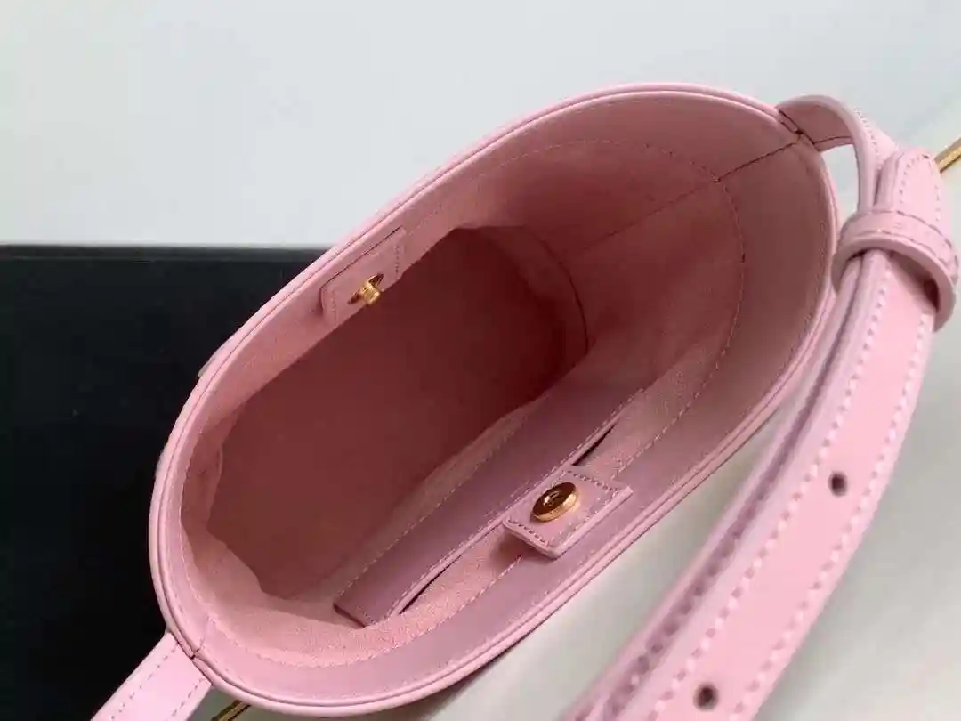Tui Celine Small Bucket Cuir Triomphe Mini Mau Hong Dang Xo 8