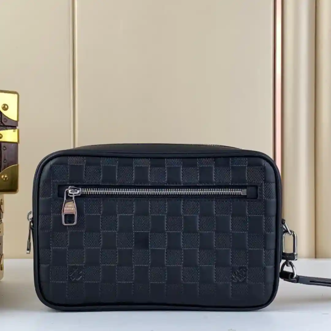 Replica Designer Bags | Louis Vuitton LV Capucines BB White Super Fake Handbags 27x18x9cm